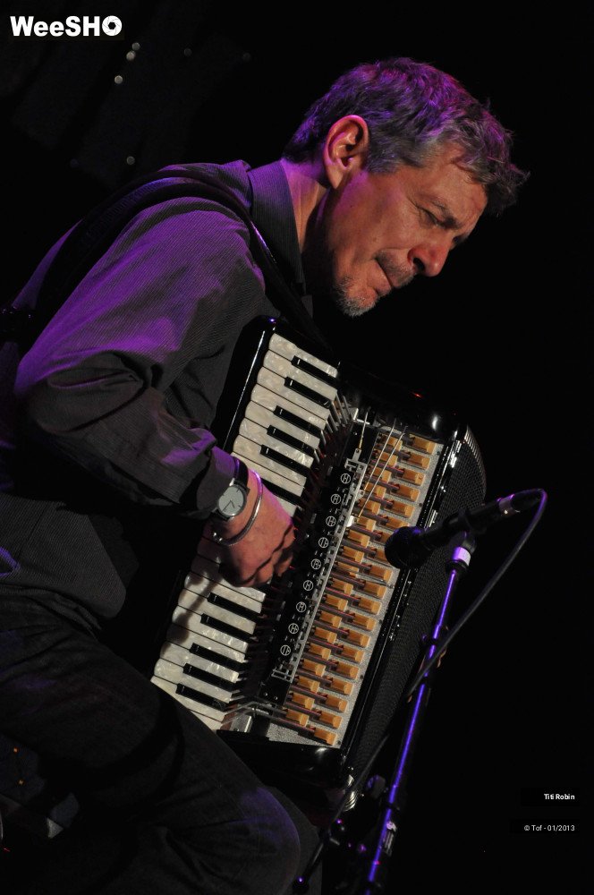 37/40 photos du spectacle Titi Robin