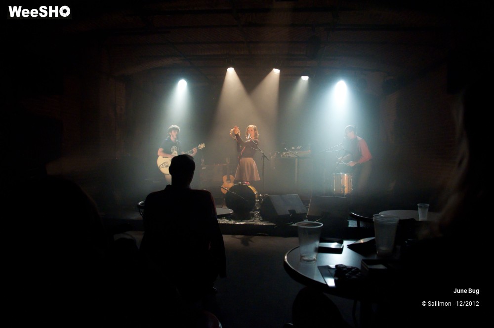 16/25 photos du spectacle June Bug