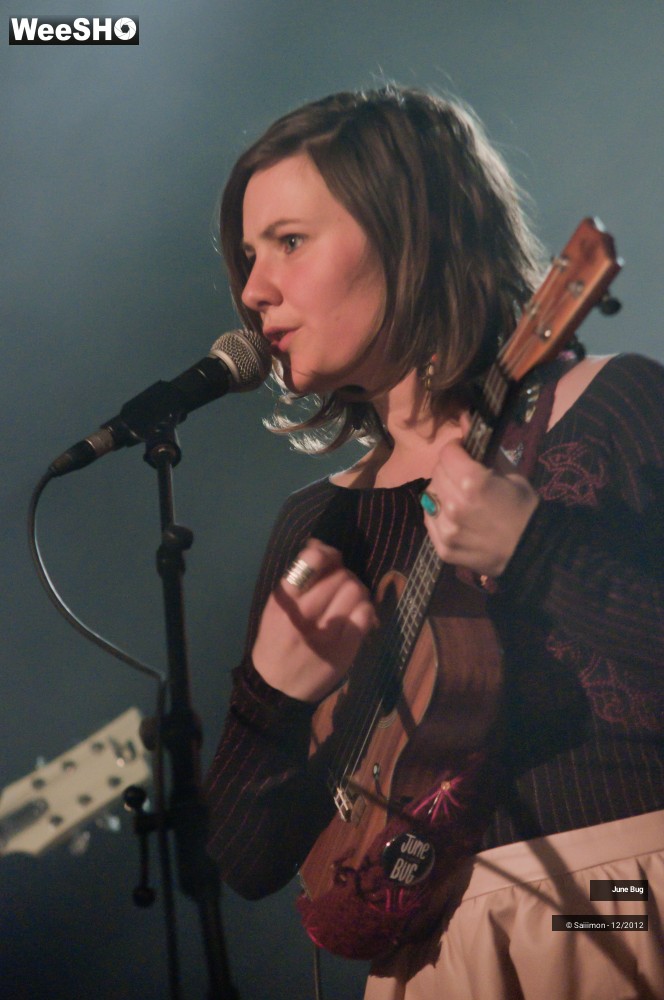 17/25 photos du spectacle June Bug