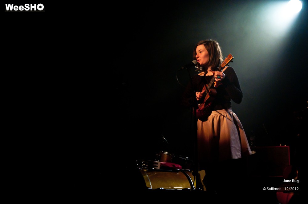 21/25 photos du spectacle June Bug