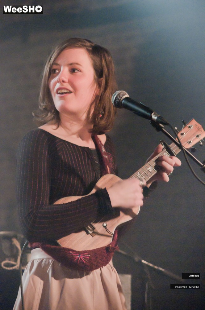 24/25 photos du spectacle June Bug