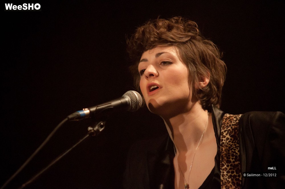 17/23 photos du spectacle meLL