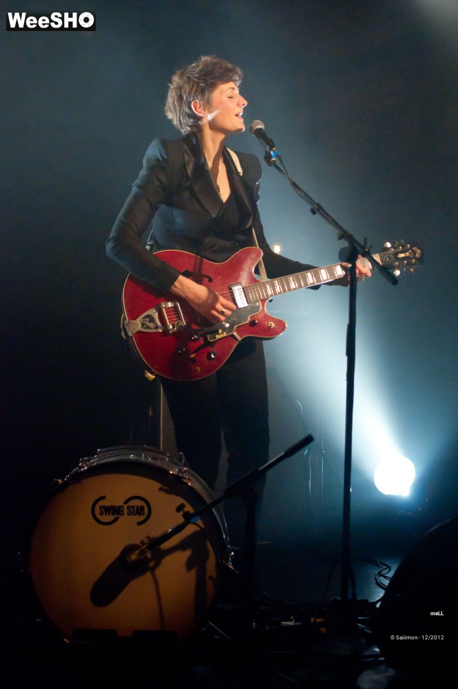 18/23 photos du spectacle meLL