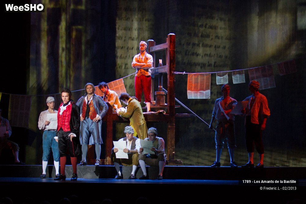 2/50 photos du spectacle 1789 - Les Amants de la Bastille