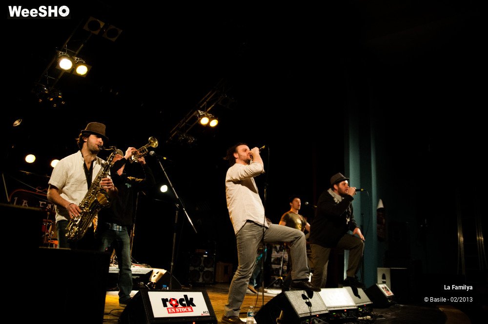 3/32 photos du spectacle La Familya