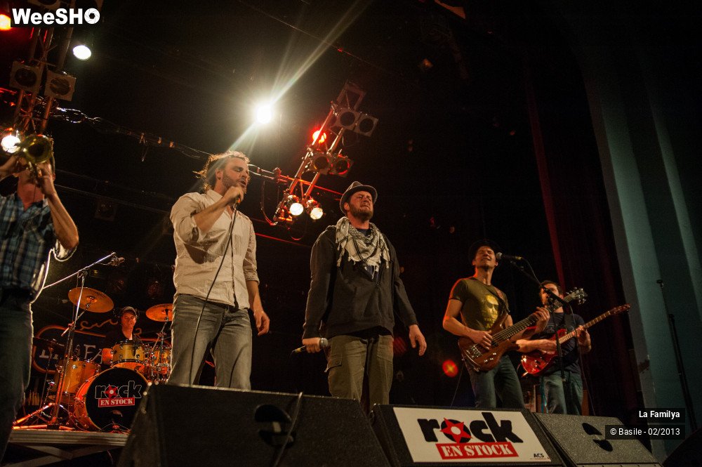 4/32 photos du spectacle La Familya