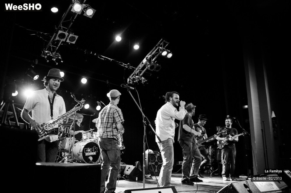 5/32 photos du spectacle La Familya