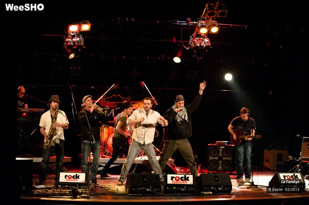 6/32 photos du spectacle La Familya