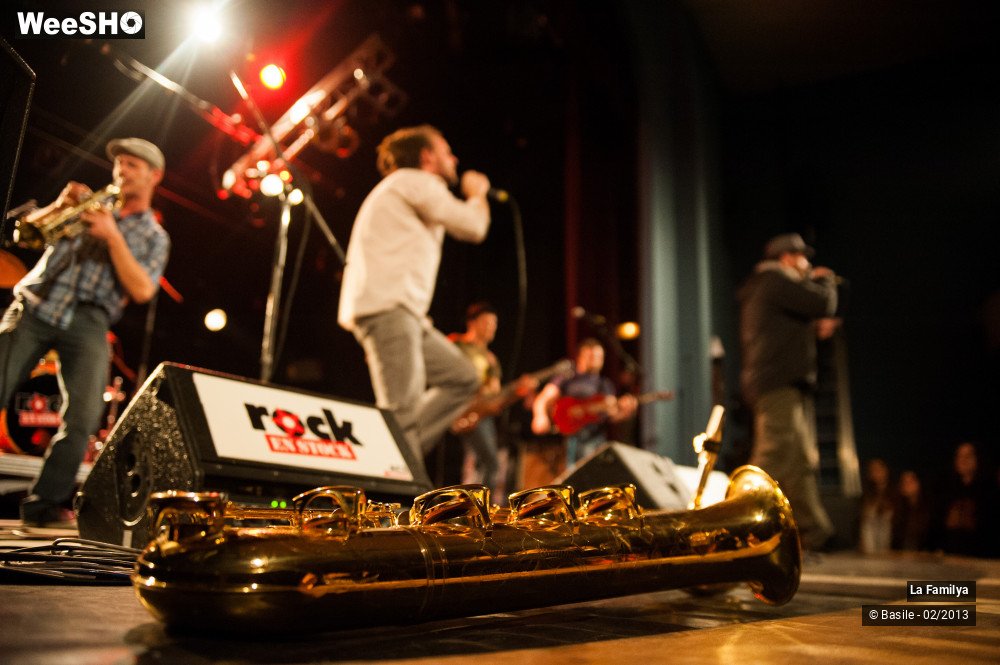 8/32 photos du spectacle La Familya