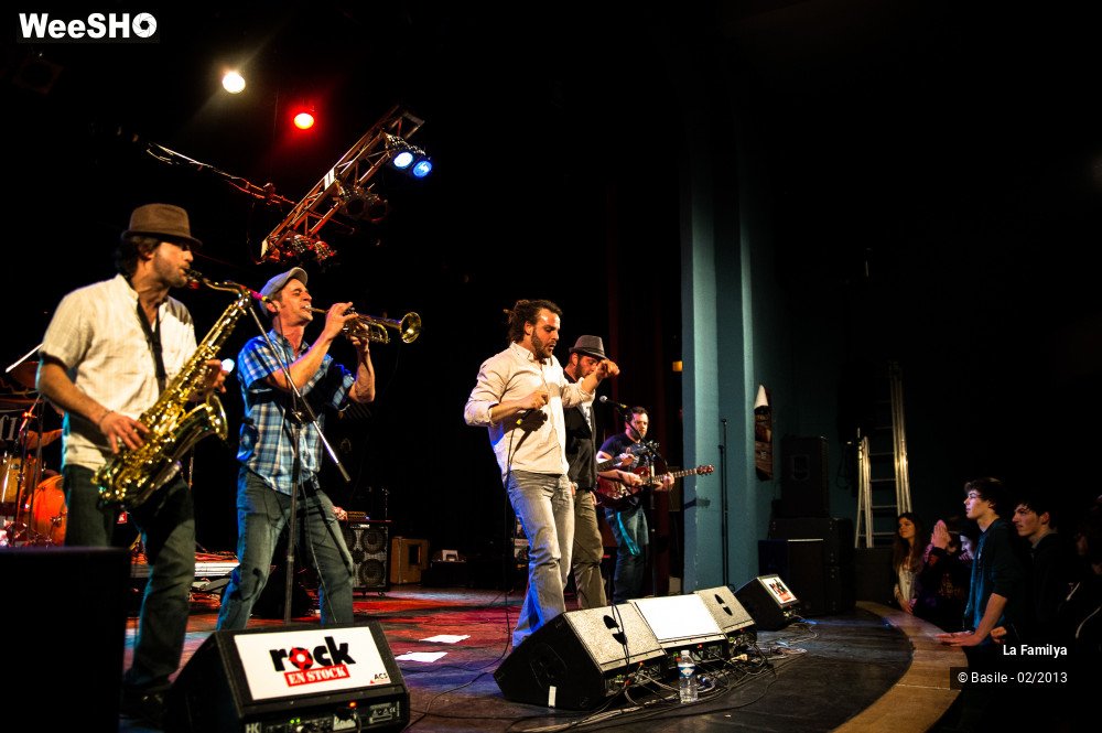 9/32 photos du spectacle La Familya