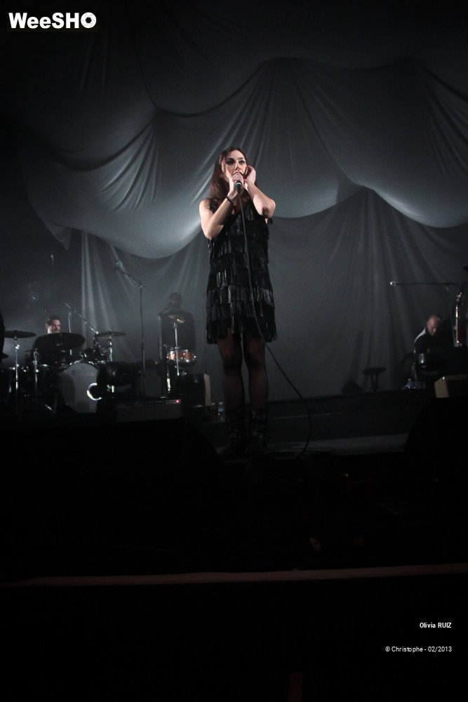 46/47 photos du spectacle Olivia Ruiz