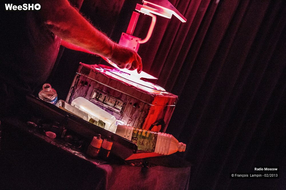 28/40 photos du spectacle Radio Moscow