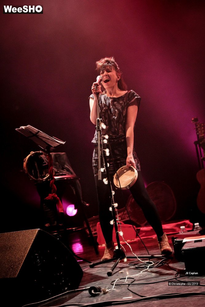39/44 photos du spectacle Jil Caplan