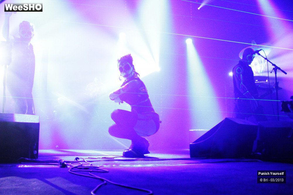 1/22 photos du spectacle Punish Yourself