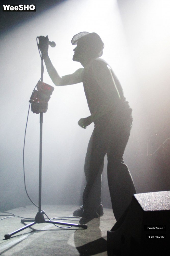 10/22 photos du spectacle Punish Yourself