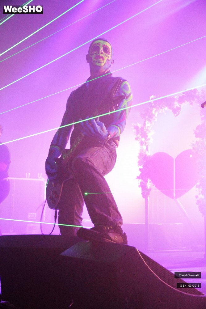 12/22 photos du spectacle Punish Yourself