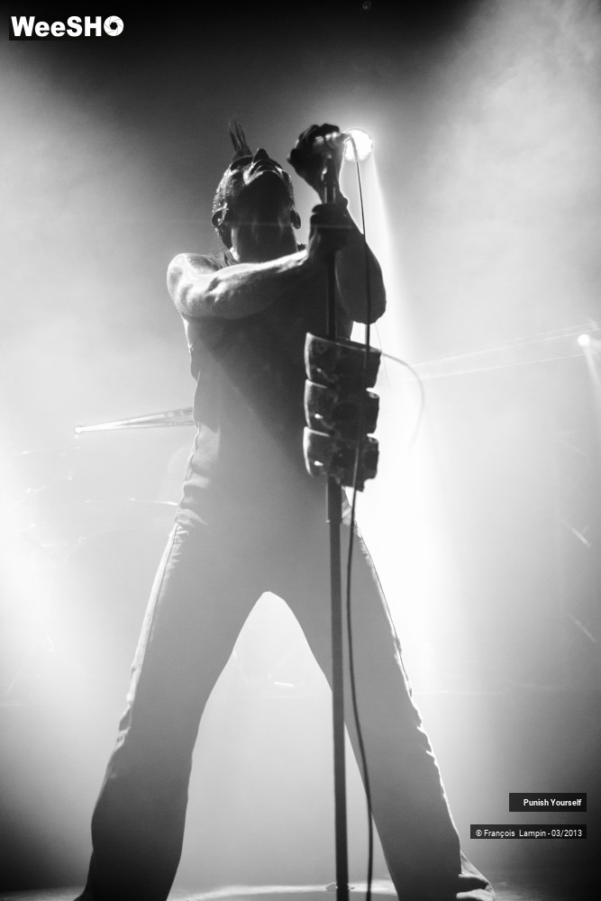 13/50 photos du spectacle Punish Yourself