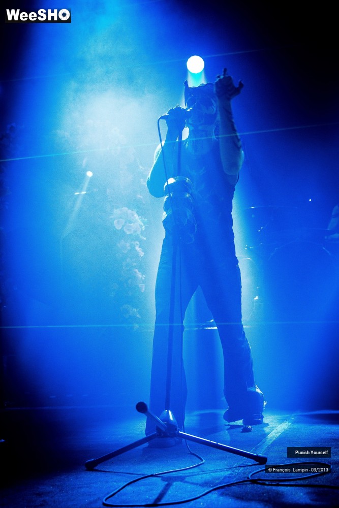 23/50 photos du spectacle Punish Yourself