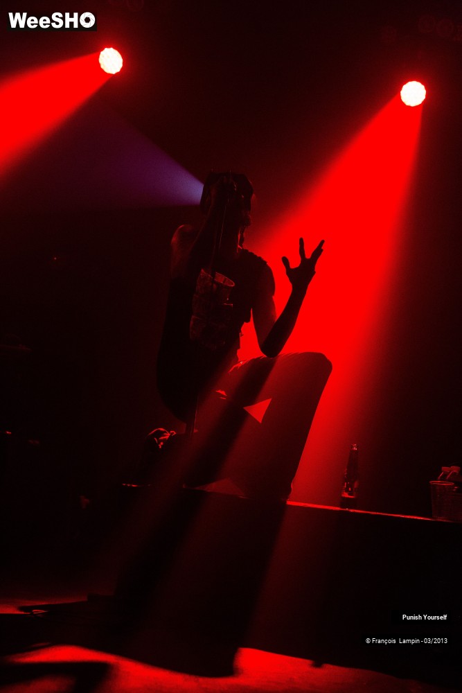 39/50 photos du spectacle Punish Yourself