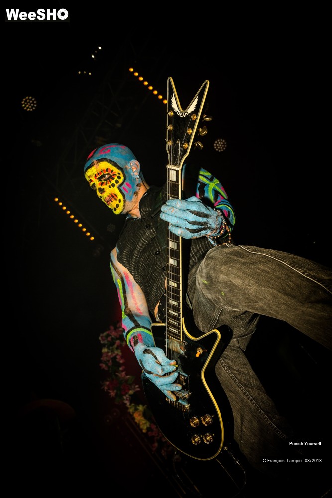 40/50 photos du spectacle Punish Yourself