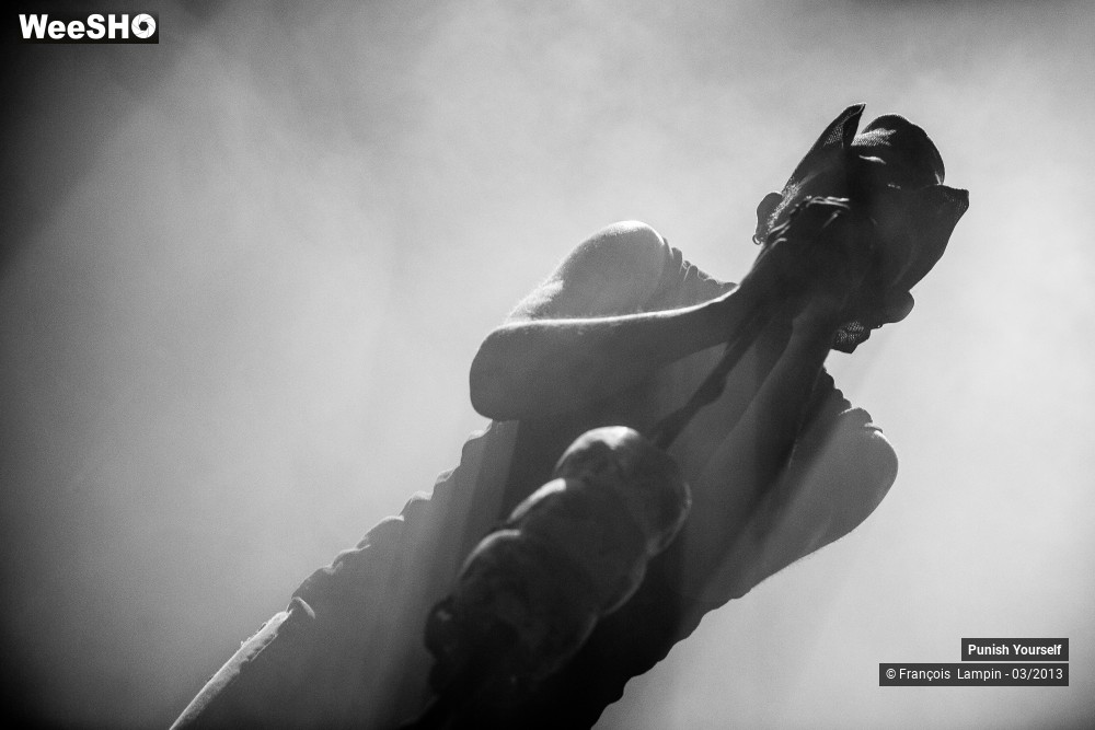 41/50 photos du spectacle Punish Yourself
