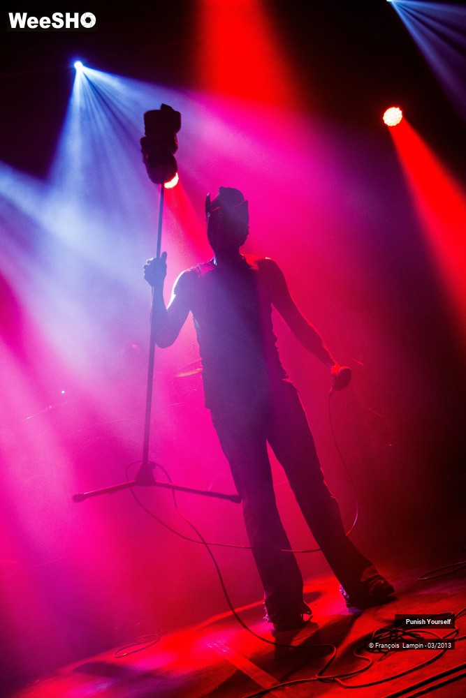 42/50 photos du spectacle Punish Yourself