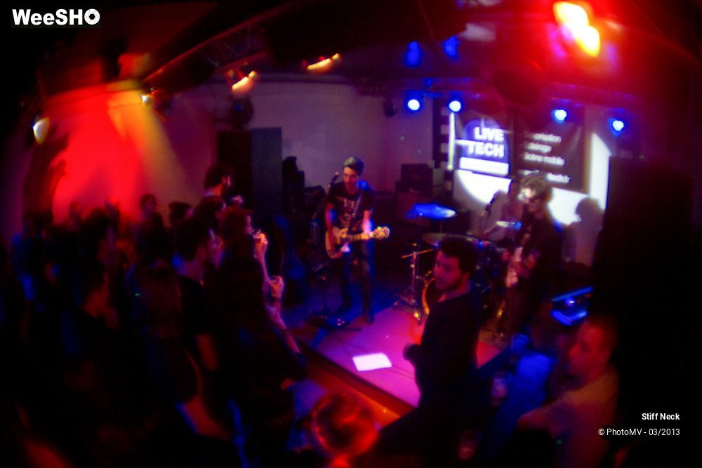 4/38 photos du spectacle Stiff Neck