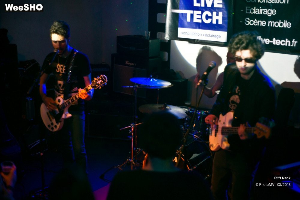 11/38 photos du spectacle Stiff Neck