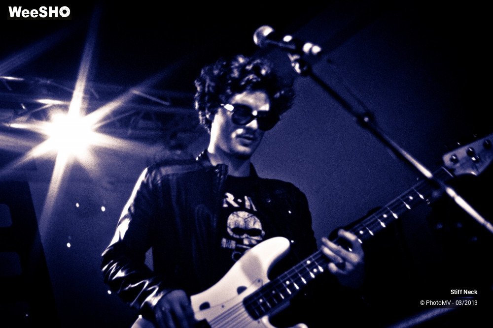 12/38 photos du spectacle Stiff Neck