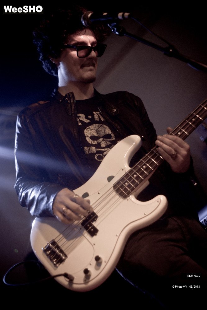 21/38 photos du spectacle Stiff Neck