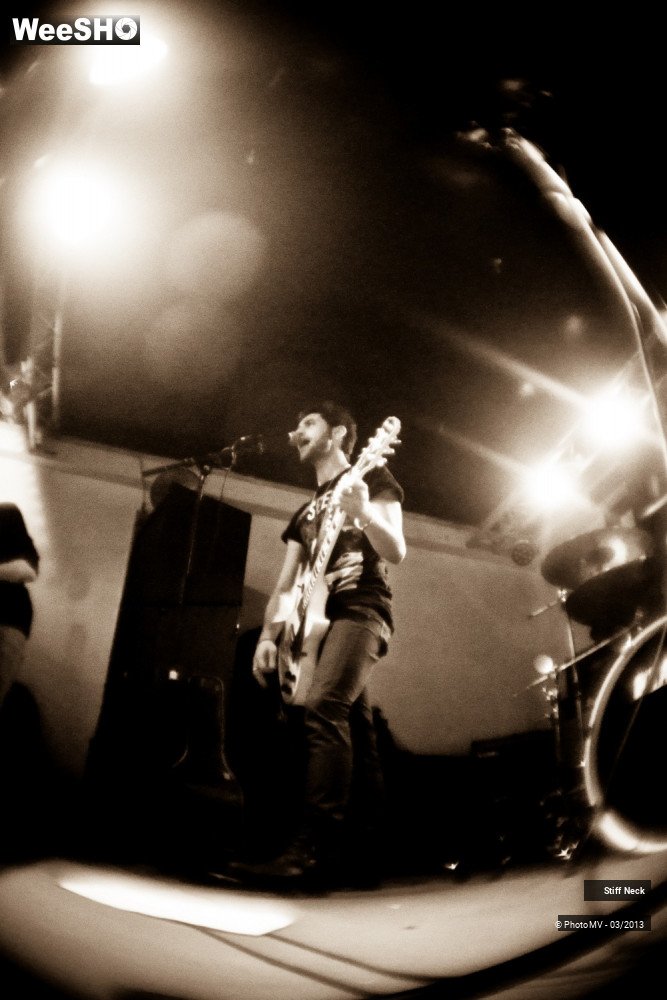 31/38 photos du spectacle Stiff Neck
