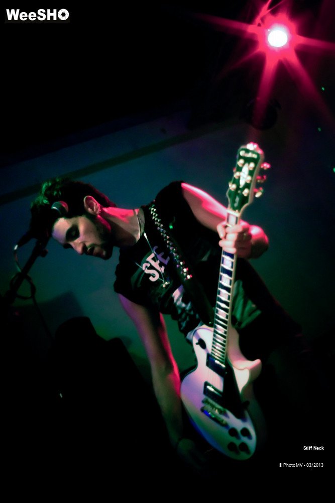 33/38 photos du spectacle Stiff Neck