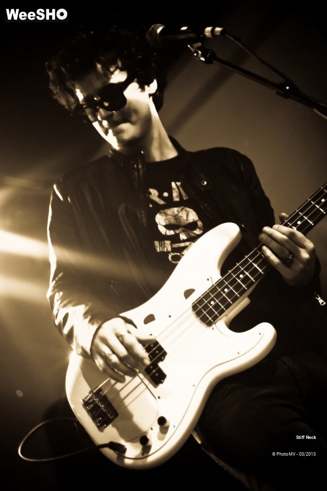 36/38 photos du spectacle Stiff Neck