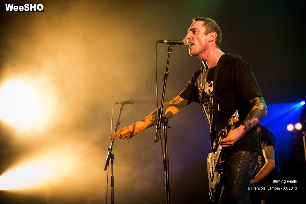 12/39 photos du spectacle Burning Heads