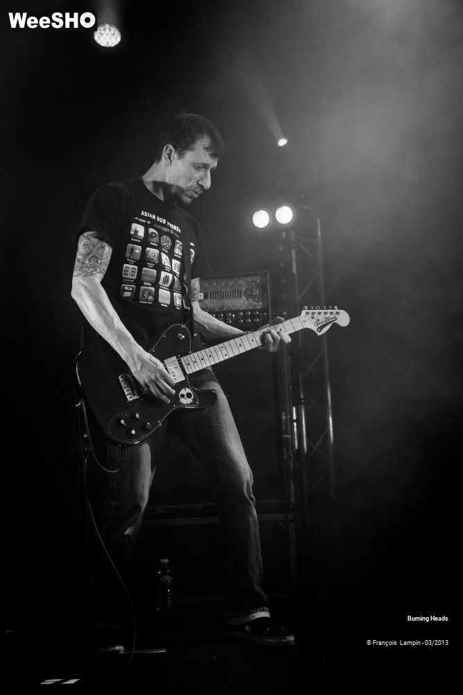 13/39 photos du spectacle Burning Heads