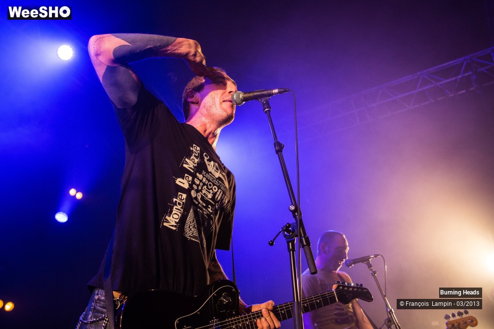 16/39 photos du spectacle Burning Heads
