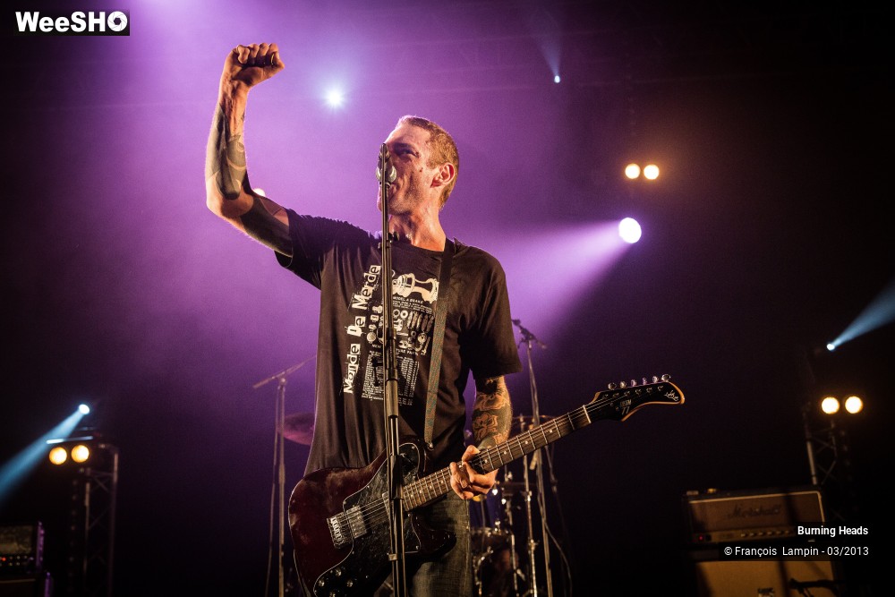 20/39 photos du spectacle Burning Heads