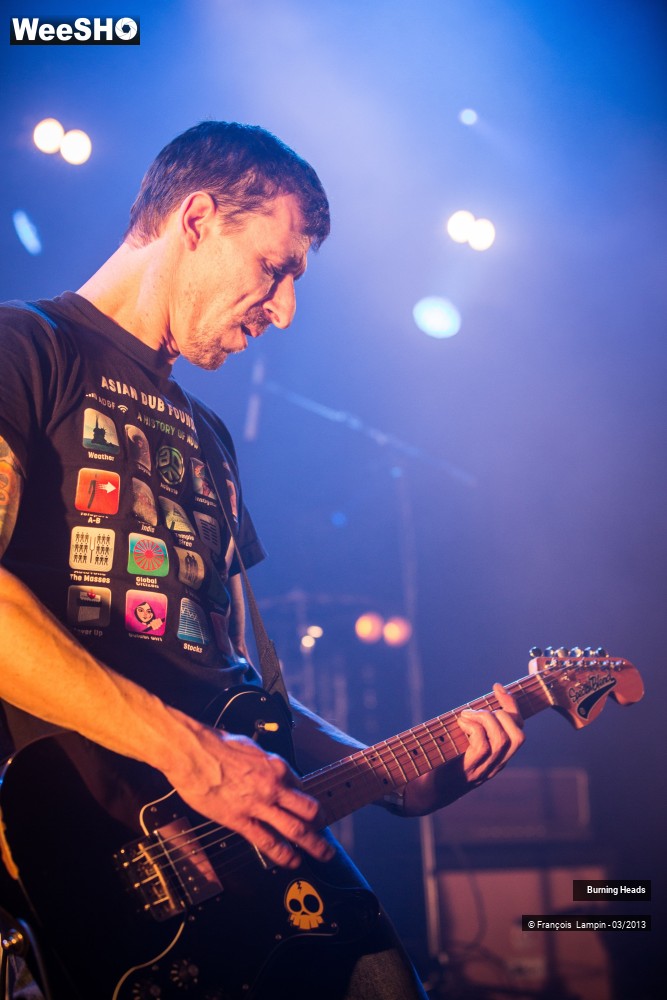 26/39 photos du spectacle Burning Heads