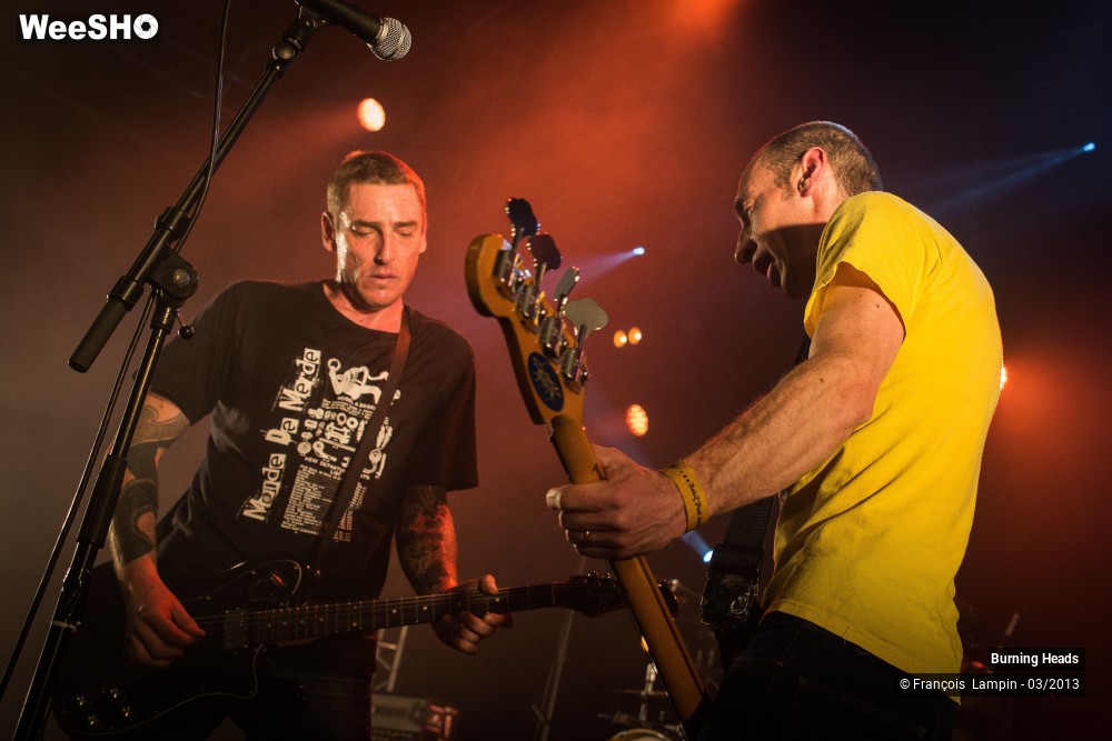 30/39 photos du spectacle Burning Heads