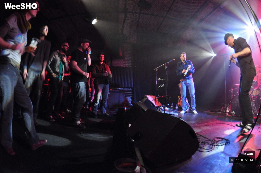 7/39 photos du spectacle R.Wan 