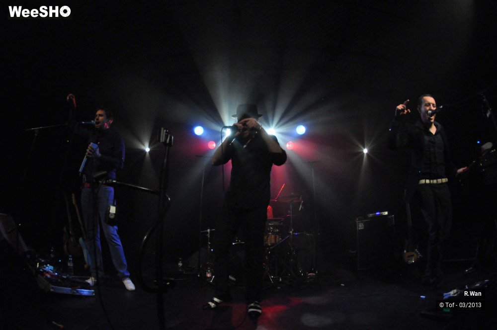 8/39 photos du spectacle R.Wan 