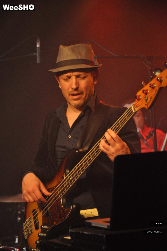 35/39 photos du spectacle R.Wan 