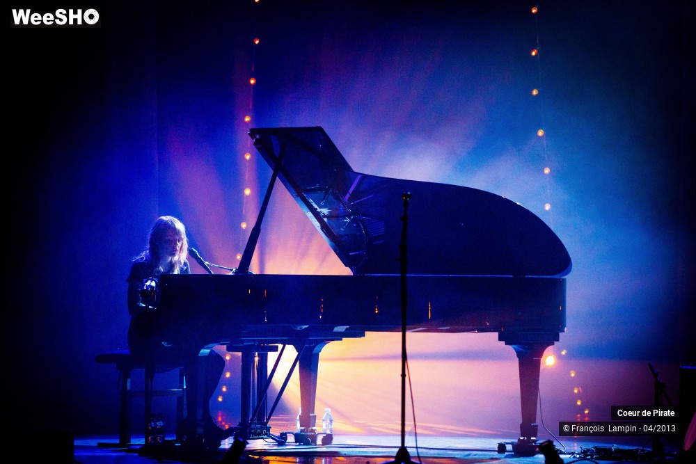 18/28 photos du spectacle Coeur de pirate