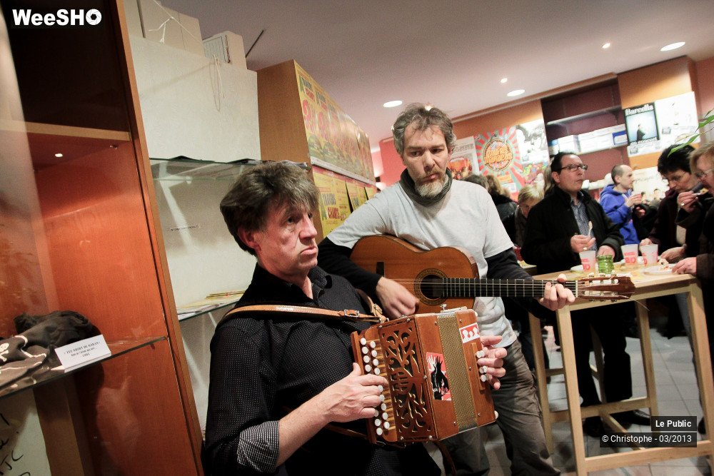 20/50 photos du spectacle A Travers Chants Staff