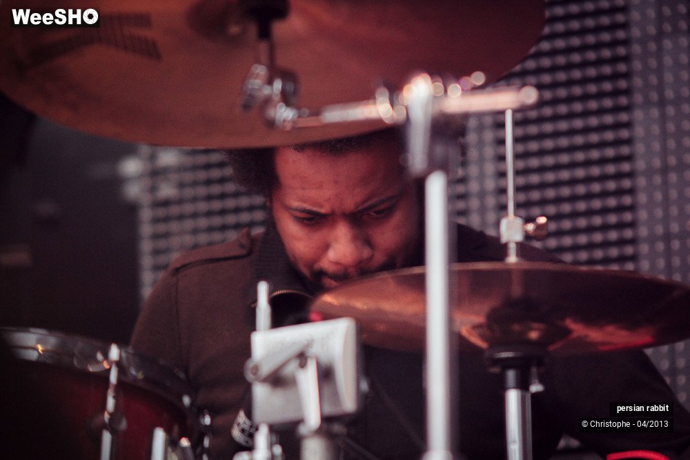 12/44 photos du spectacle persian rabbit