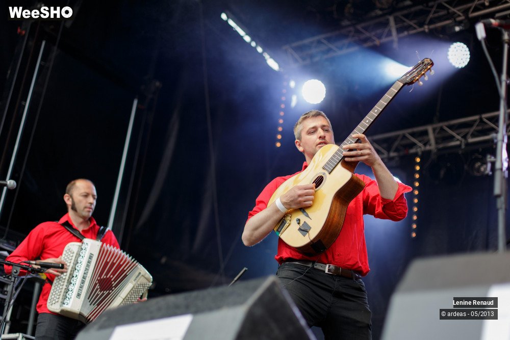 29/30 photos du spectacle Lenine Renaud