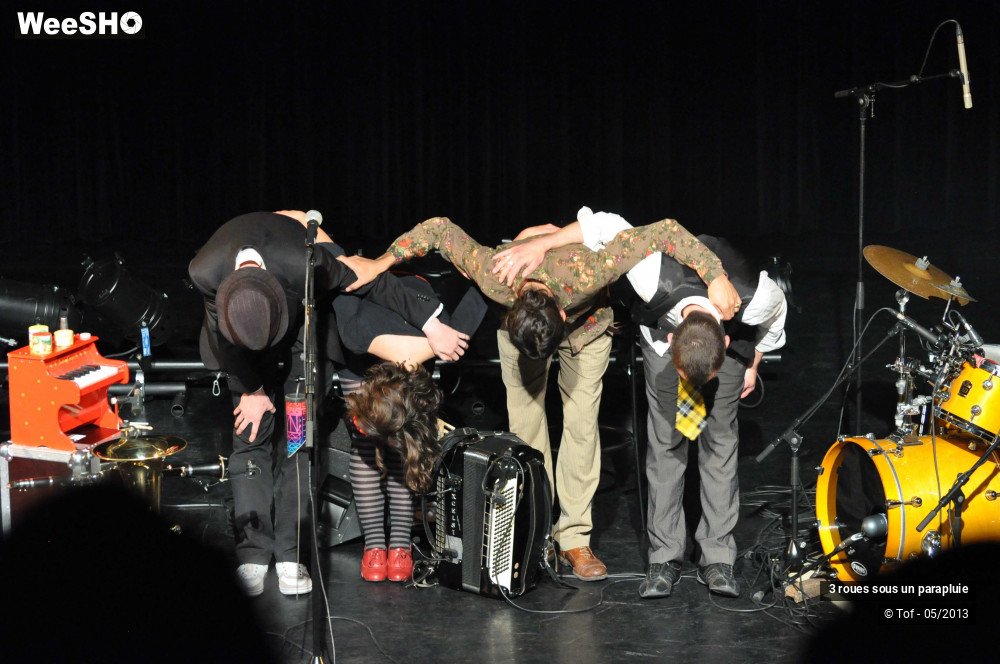 19/40 photos du spectacle 3 roues sous un parapluie
