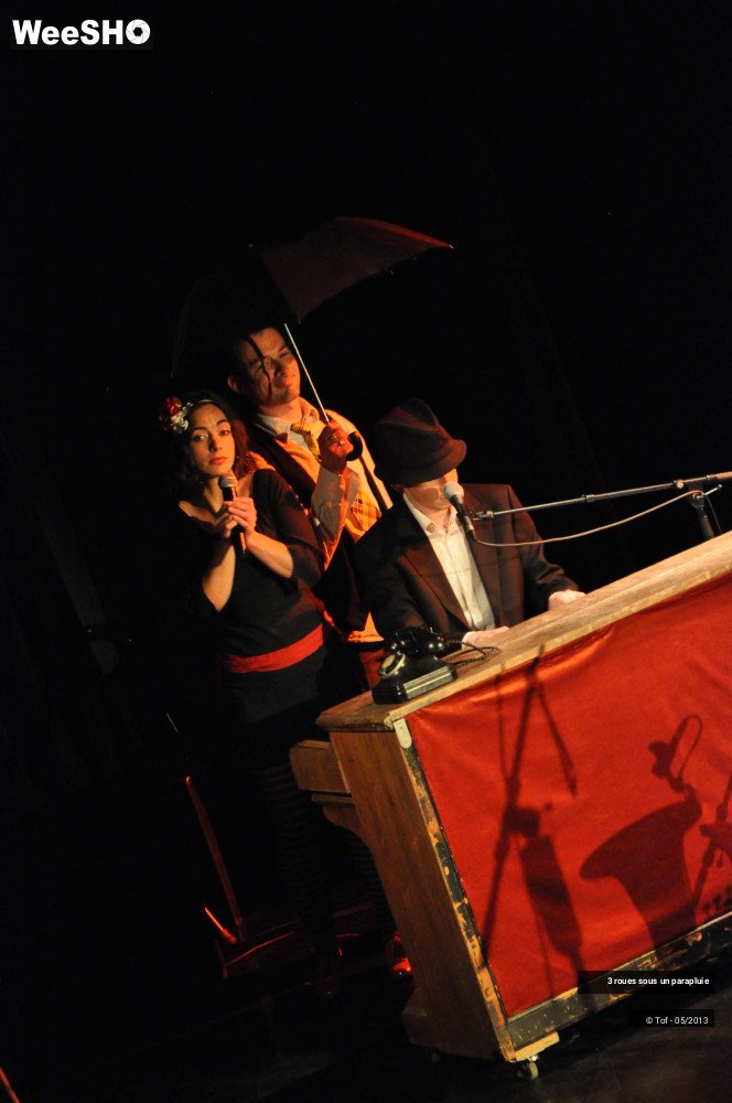 20/40 photos du spectacle 3 roues sous un parapluie