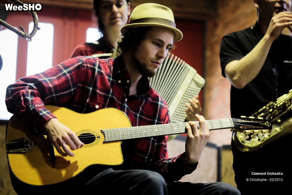 7/44 photos du spectacle Clownest Orchestra