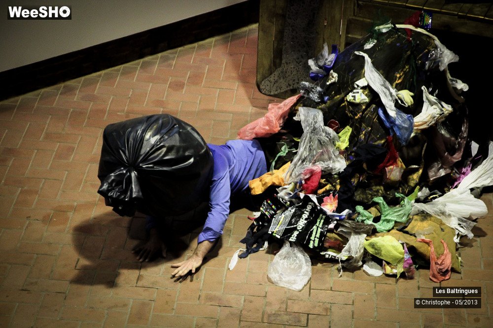 6/50 photos du spectacle Merci pour la poubelle